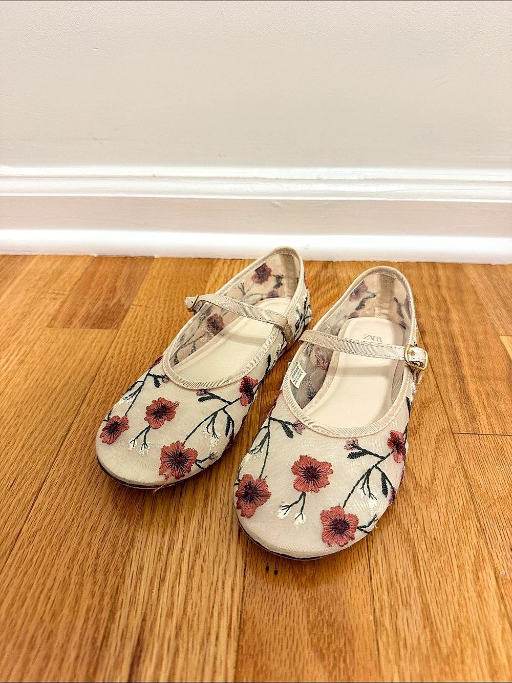 Zara Girls Floral Embroidered Mary Jane Flats Shoes EU 31 Cream Pink